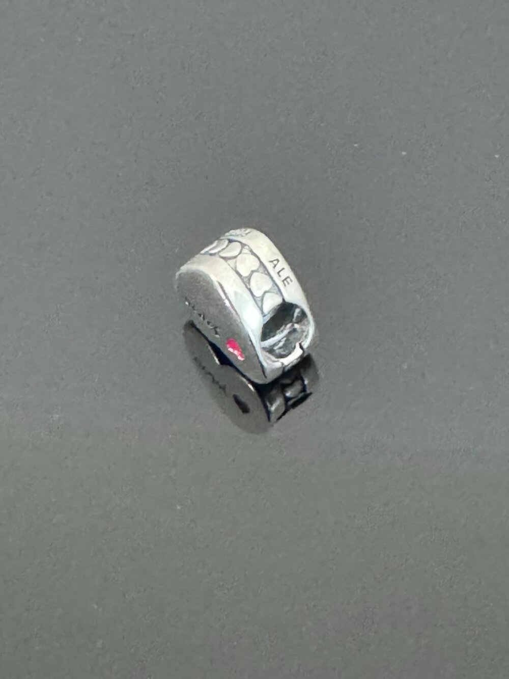 Authentic Pandora Japan Exclusive Travel Heart Charm - Picture 6 of 8
